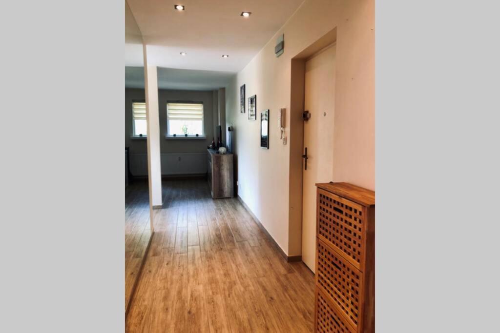 Mieszkanko W Cieplicach Jelenia Gora Bagian luar foto